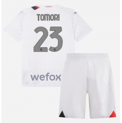 Fotbollsset Barn AC Milan Fikayo Tomori #23 Bortatröja 2023-24 Mini-Kit Kortärmad (+ korta byxor)