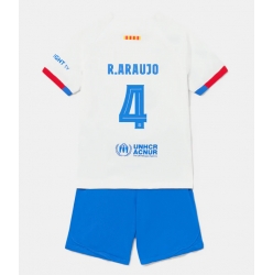 Fotbollsset Barn Barcelona Ronald Araujo #4 Bortatröja 2023-24 Mini-Kit Kortärmad (+ korta byxor)