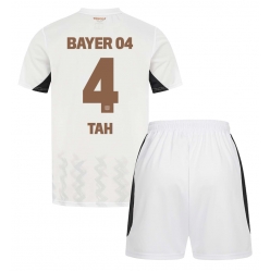 Fotbollsset Barn Bayer Leverkusen Jonathan Tah #4 Bortatröja 2024-25 Mini-Kit Kortärmad (+ korta byxor)