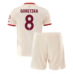 Fotbollsset Barn Bayern Munich Leon Goretzka #8 Tredje Tröja 2024-25 Mini-Kit Kortärmad (+ korta byxor)