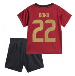 Fotbollsset Barn Belgien Jeremy Doku #22 Hemmatröja EM 2024 Mini-Kit Kortärmad (+ korta byxor)