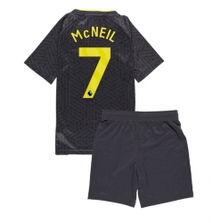 Fotbollsset Barn Everton Dwight McNeil #7 Bortatröja 2024-25 Mini-Kit Kortärmad (+ korta byxor)