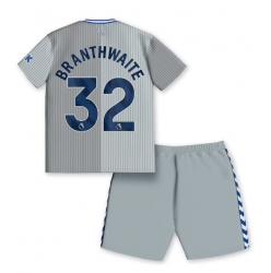 Fotbollsset Barn Everton Jarrad Branthwaite #32 Tredje Tröja 2023-24 Mini-Kit Kortärmad (+ korta byxor)