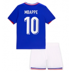 Fotbollsset Barn Frankrike Kylian Mbappe #10 Hemmatröja EM 2024 Mini-Kit Kortärmad (+ korta byxor)