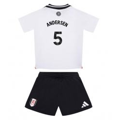 Fotbollsset Barn Fulham Joachim Andersen #5 Hemmatröja 2024-25 Mini-Kit Kortärmad (+ korta byxor)