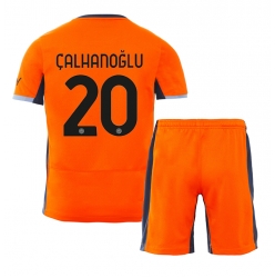 Fotbollsset Barn Inter Milan Hakan Calhanoglu #20 Tredje Tröja 2023-24 Mini-Kit Kortärmad (+ korta byxor)