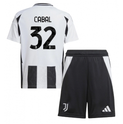 Fotbollsset Barn Juventus Juan Cabal #32 Hemmatröja 2024-25 Mini-Kit Kortärmad (+ korta byxor)