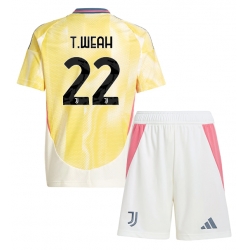 Fotbollsset Barn Juventus Timothy Weah #22 Bortatröja 2024-25 Mini-Kit Kortärmad (+ korta byxor)