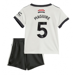 Fotbollsset Barn Manchester United Harry Maguire #5 Tredje Tröja 2024-25 Mini-Kit Kortärmad (+ korta byxor)