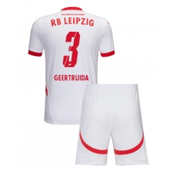 Fotbollsset Barn RB Leipzig Lutsharel Geertruida #3 Hemmatröja 2024-25 Mini-Kit Kortärmad (+ korta byxor)