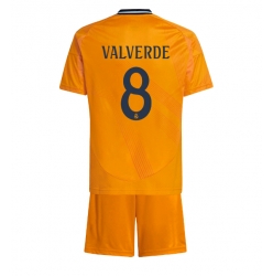 Fotbollsset Barn Real Madrid Federico Valverde #8 Bortatröja 2024-25 Mini-Kit Kortärmad (+ korta byxor)