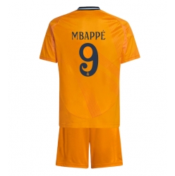 Fotbollsset Barn Real Madrid Kylian Mbappe #9 Bortatröja 2024-25 Mini-Kit Kortärmad (+ korta byxor)