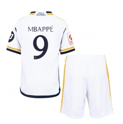 Fotbollsset Barn Real Madrid Kylian Mbappe #9 Hemmatröja 2023-24 Mini-Kit Kortärmad (+ korta byxor)